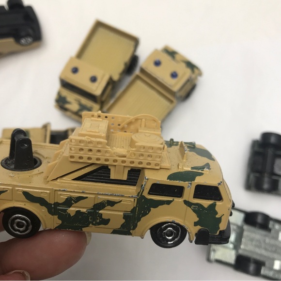 Collection of 10 Majorette Army Cars and Trucks - Picture 5 of 10